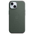 Coque iPhone 15 en Tissage Fin avec MagSafe Apple MT3J3ZM/A - Chêne Vert