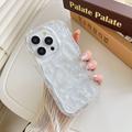 Coque iPhone 14 Pro en TPU Papillon et Perle - Transparente