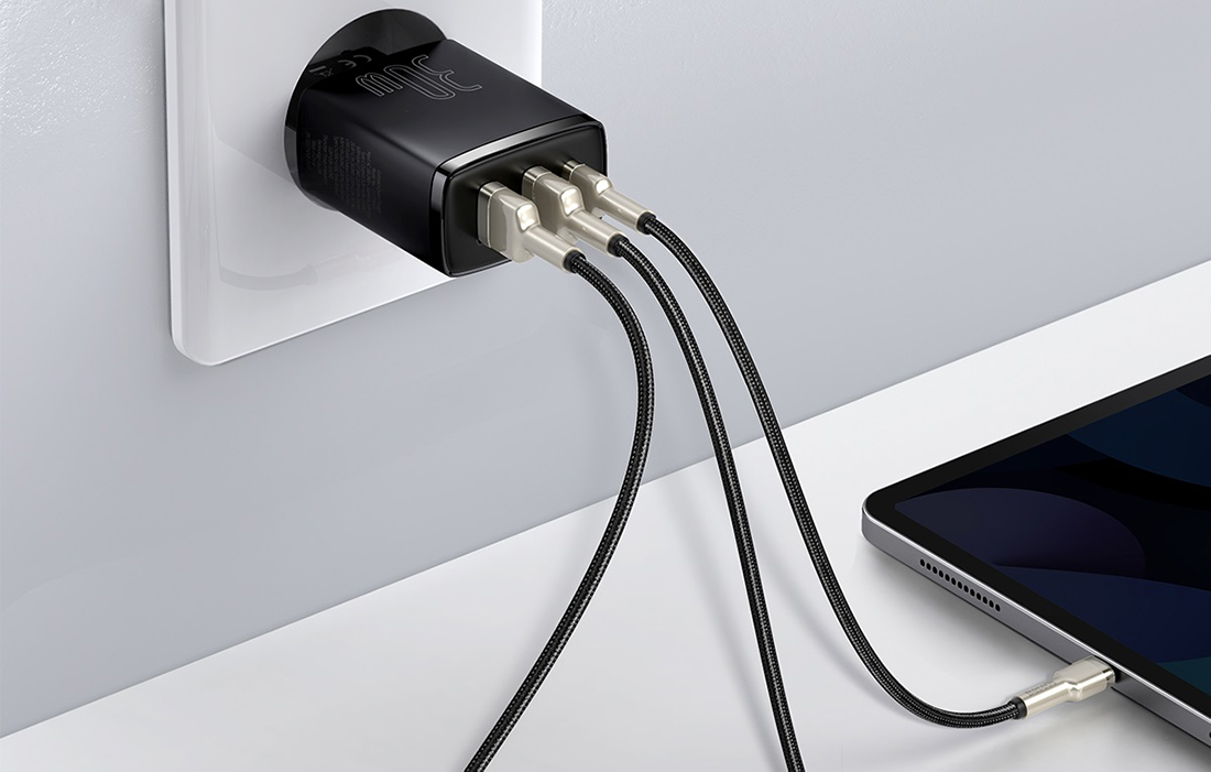 Chargeur Rapide Baseus Compact 30W - USB-C PD, 2xUSB - Noir